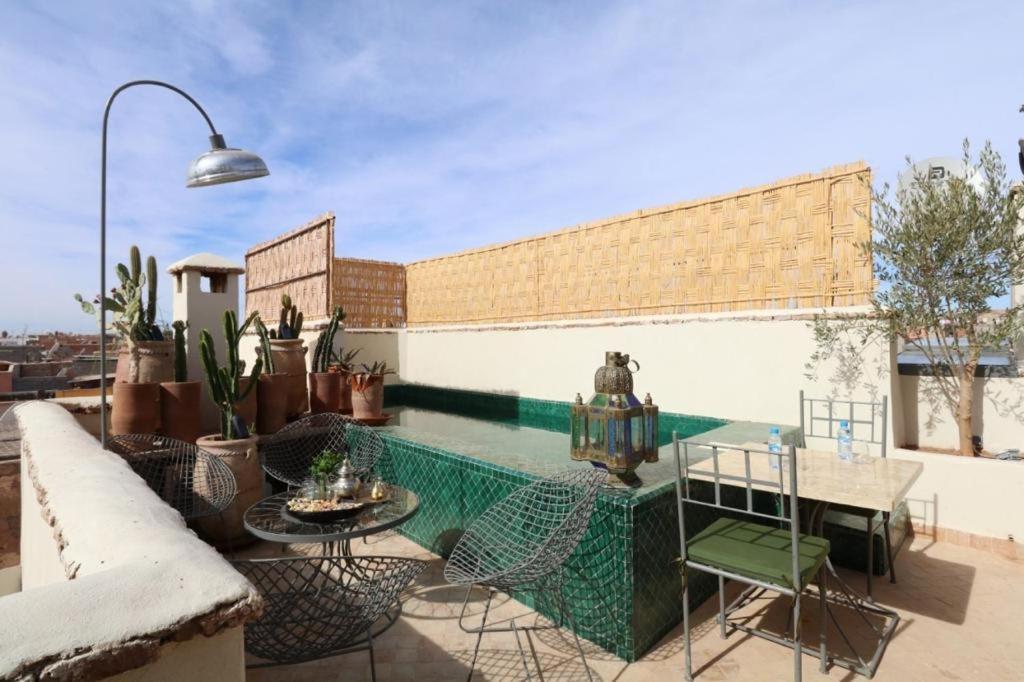 Riad 103 Medina Pool And Hammam マラケシュ エクステリア 写真