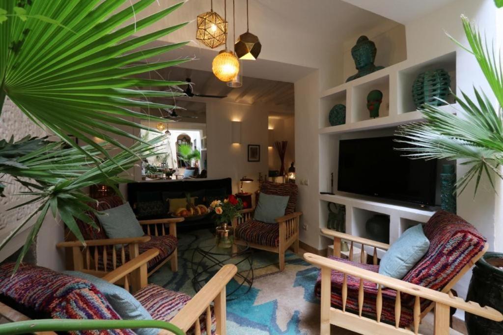 Riad 103 Medina Pool And Hammam マラケシュ エクステリア 写真