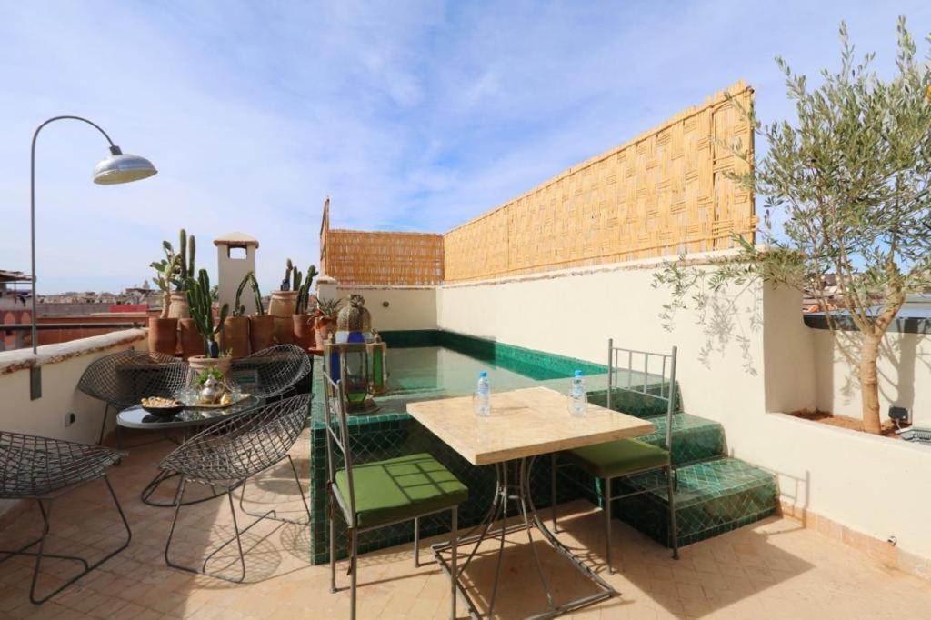 Riad 103 Medina Pool And Hammam マラケシュ エクステリア 写真