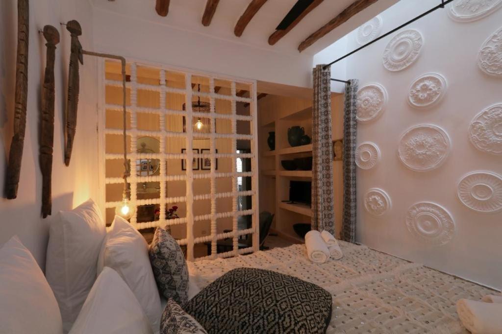 Riad 103 Medina Pool And Hammam マラケシュ エクステリア 写真